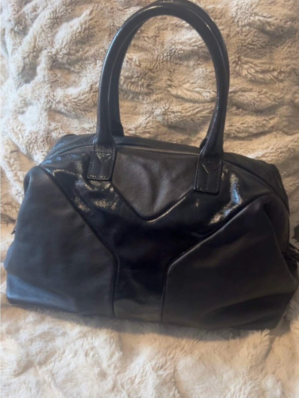 Yves Saint Laurent | Black Leather Signature Y Handbag Tote Women’s - Picture 14 of 14